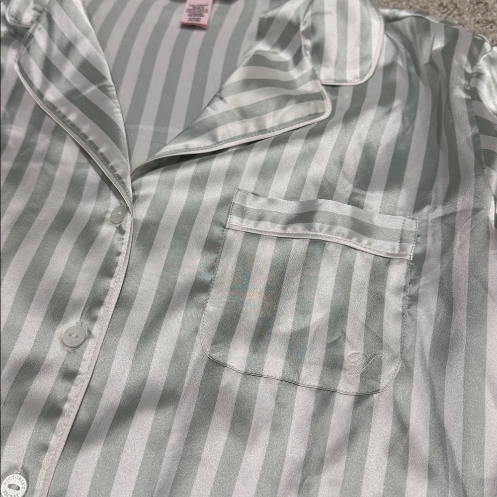 Victoria’s Secret Striped Satin Pajama Set - Picture 5 of 8